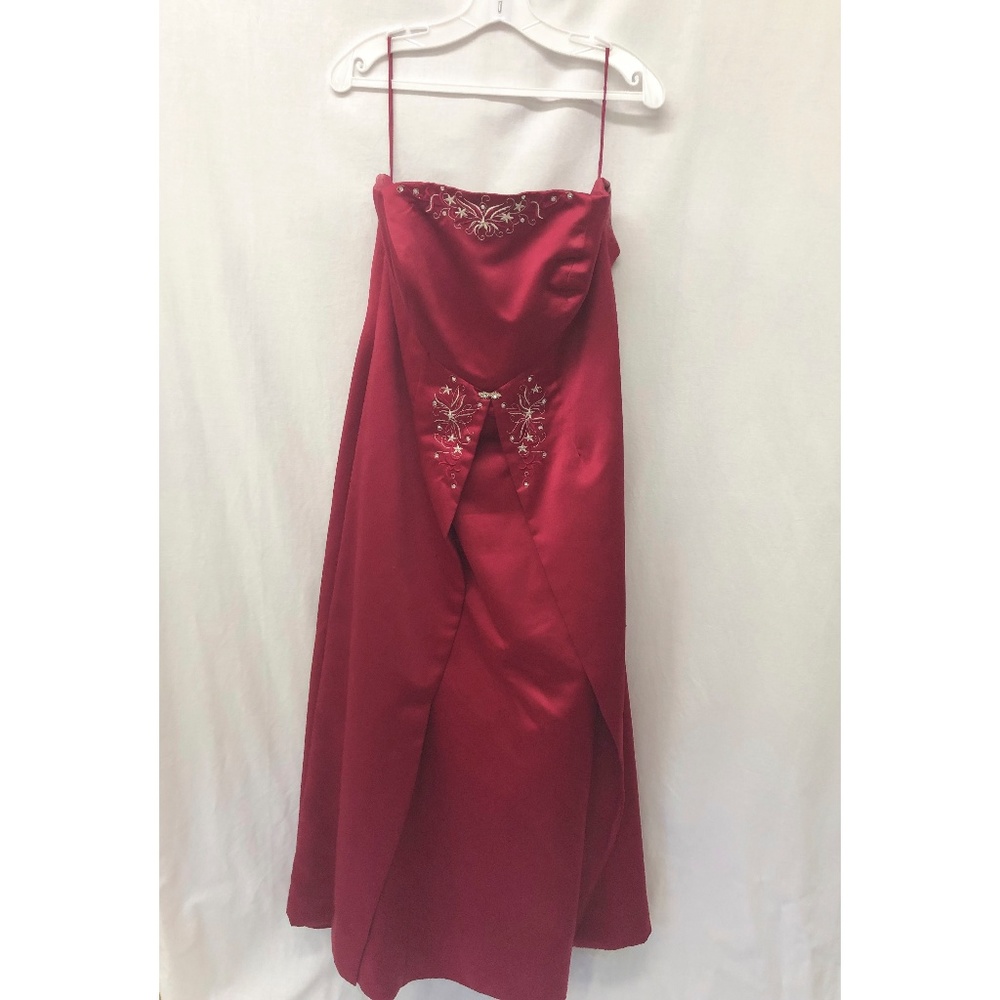 Alexia Designs Red Gown with Shawl